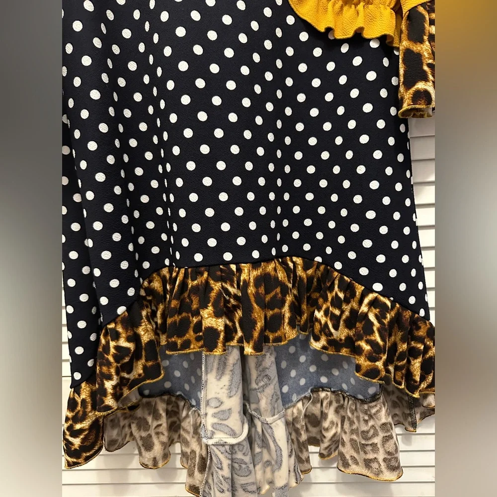 Modest Ruffles & Mudpies Ruffle Polka Dot Top Size M/L - Picture 5 of 7